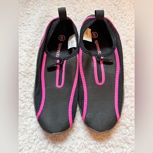 Speedo Swim/Water Shoes Women Size 6